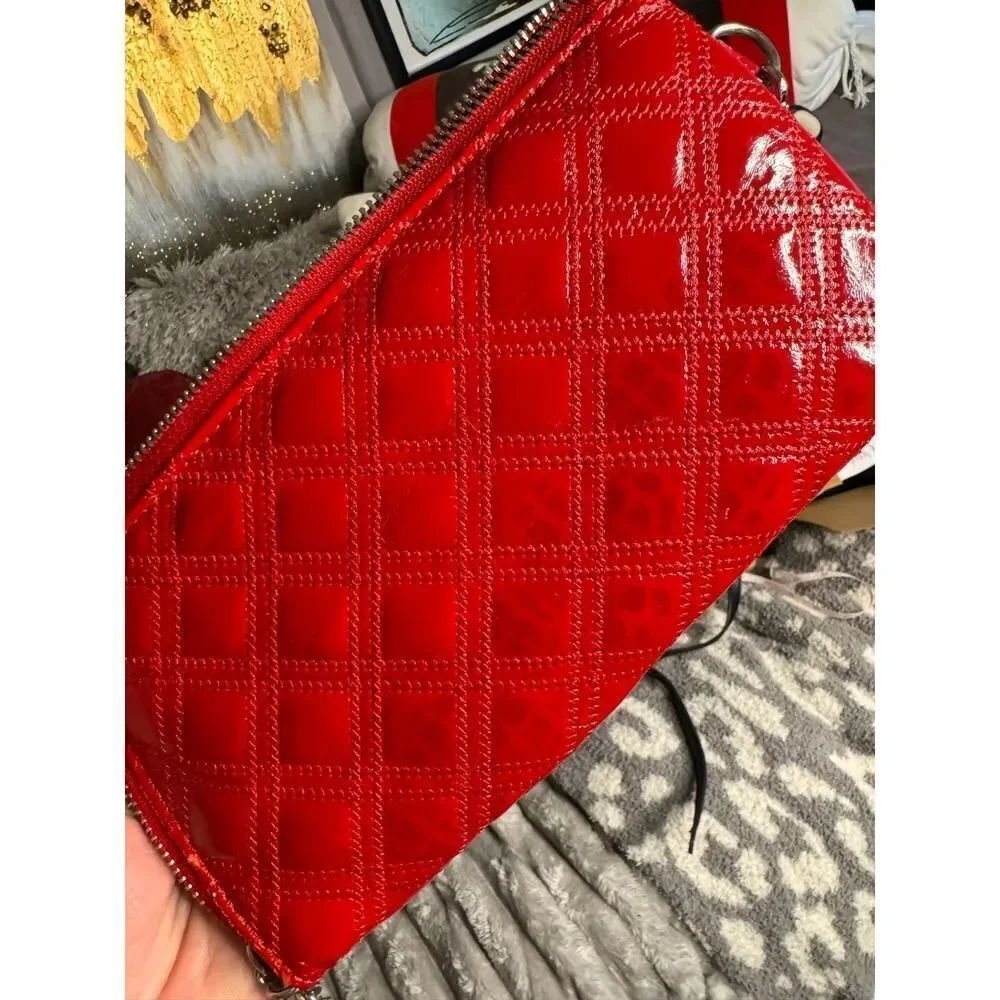 Pyramid embossed patent leather wallet red